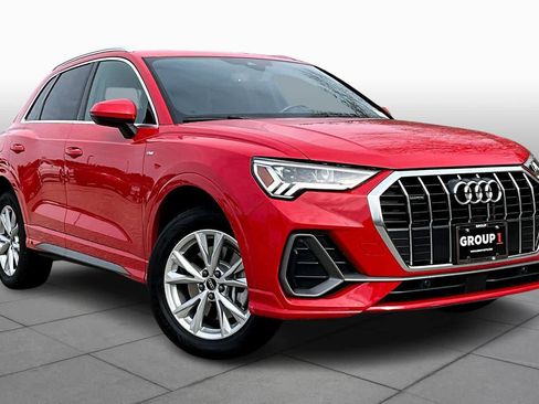 Used 2024 Audi Q3 2.0T Premium image 2