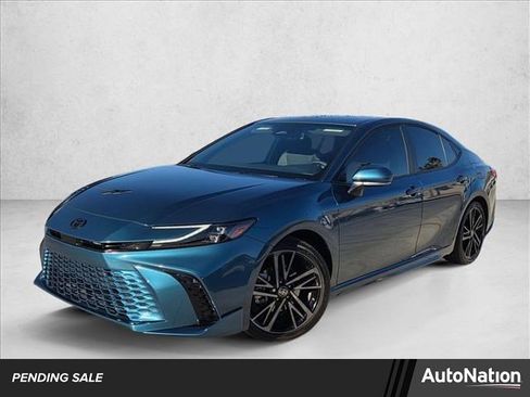 Certified 2025 Toyota Camry XSE image 1