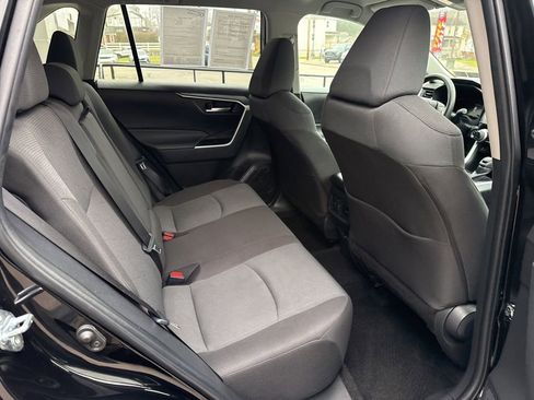 Used 2025 Toyota RAV4 XLE image 23
