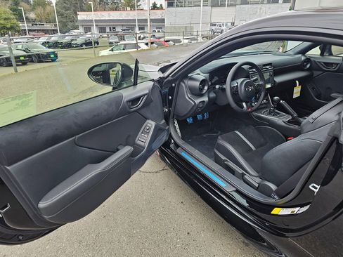 New 2026 Toyota GR86 Premium image 16