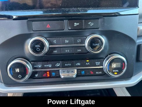 Used 2023 Ford Expedition Max XLT image 18