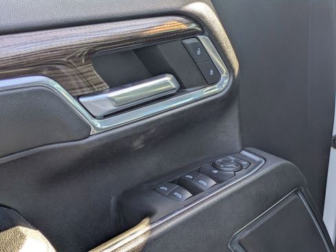 Used 2024 Chevrolet Silverado 3500 LT image 13