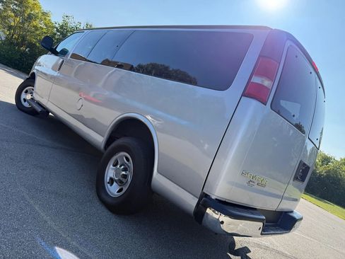 Used 2015 GMC Savana 3500 LT w/ LT Preferred Equipment Group image 51