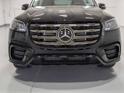 New 2026 Mercedes-Benz GLS 450 4MATIC image 2