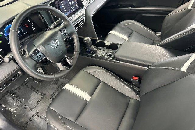 Certified 2025 Toyota Camry SE FWD image 12
