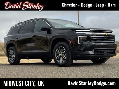 Used 2025 Chevrolet Traverse LT