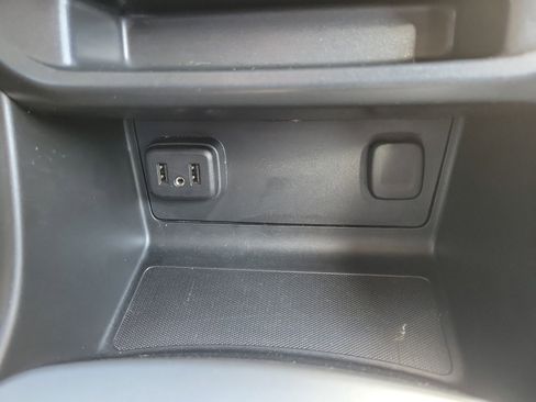 Used 2021 Chevrolet Colorado LT w/ Safety Package image 35