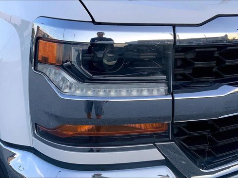 Used 2018 Chevrolet Silverado 1500 LT w/ All Star Edition RWD image 25