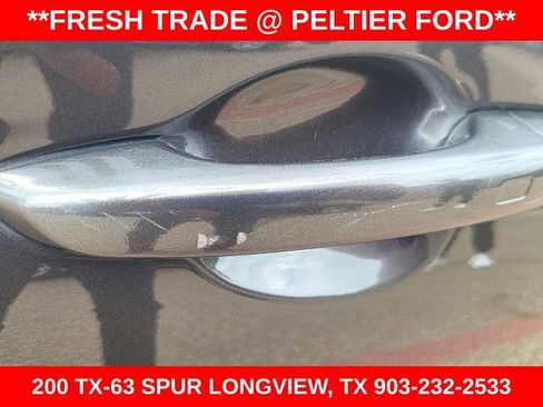 Used 2022 Genesis G70 2.0T image 11