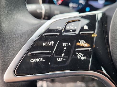 Used 2023 Mercedes-Benz E 350 4MATIC Sedan image 17