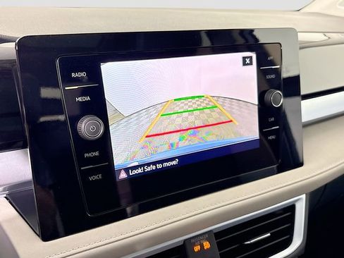 New 2026 Volkswagen Taos SE AWD/4WD image 14