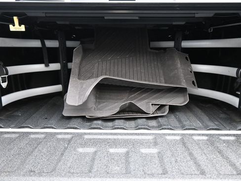 Used 2019 GMC Canyon SLE w/ SLE Convenience Package image 17