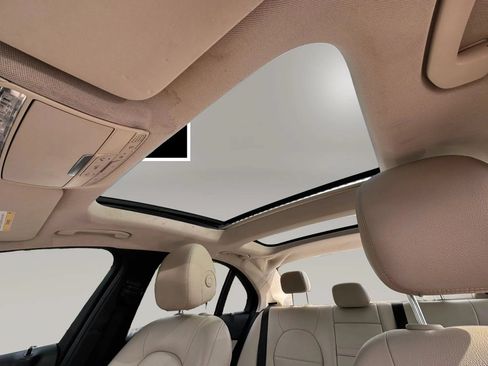 Used 2015 Mercedes-Benz C 300 4MATIC Sedan image 14