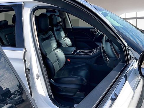 Used 2023 Lincoln Aviator Reserve w/ Equipment Group 201A image 7