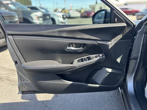 Used 2022 Nissan Sentra S w/ Trunk Package FWD image 7