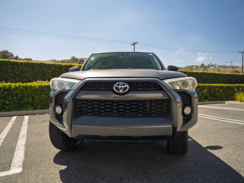 Used 2014 Toyota 4Runner SR5 Premium RWD image 2