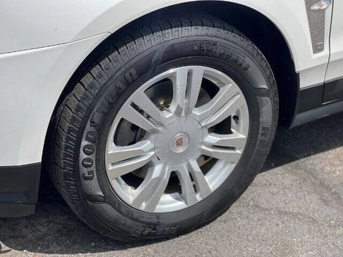 Used 2012 Cadillac SRX Luxury image 10