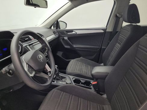 Used 2022 Volkswagen Tiguan S image 17