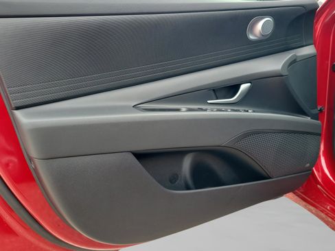 New 2026 Hyundai Elantra SE FWD image 29