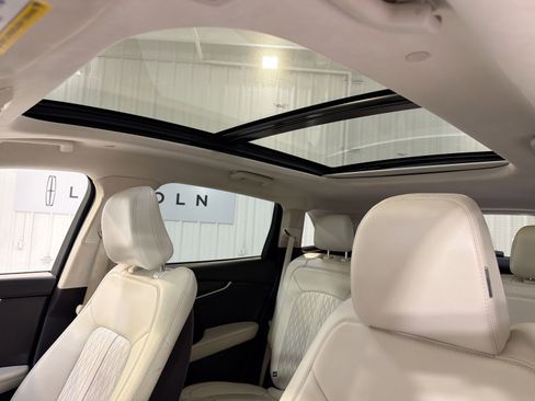 Used 2022 Lincoln Nautilus Black Label image 24