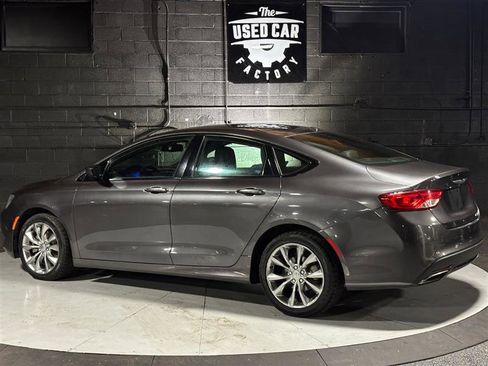 Used 2015 Chrysler 200 S image 3