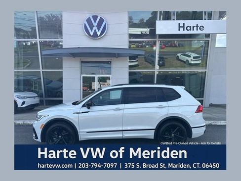 Certified 2023 Volkswagen Tiguan SE R-Line AWD/4WD image 1