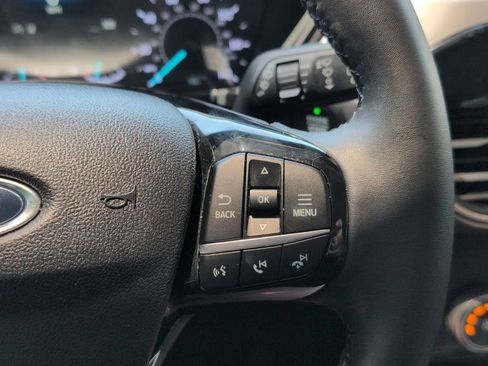 Used 2022 Ford Escape SE w/ Cold Weather Package FWD image 13