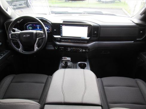 Used 2023 Chevrolet Silverado 1500 LT Trail Boss w/ Convenience Package II image 13