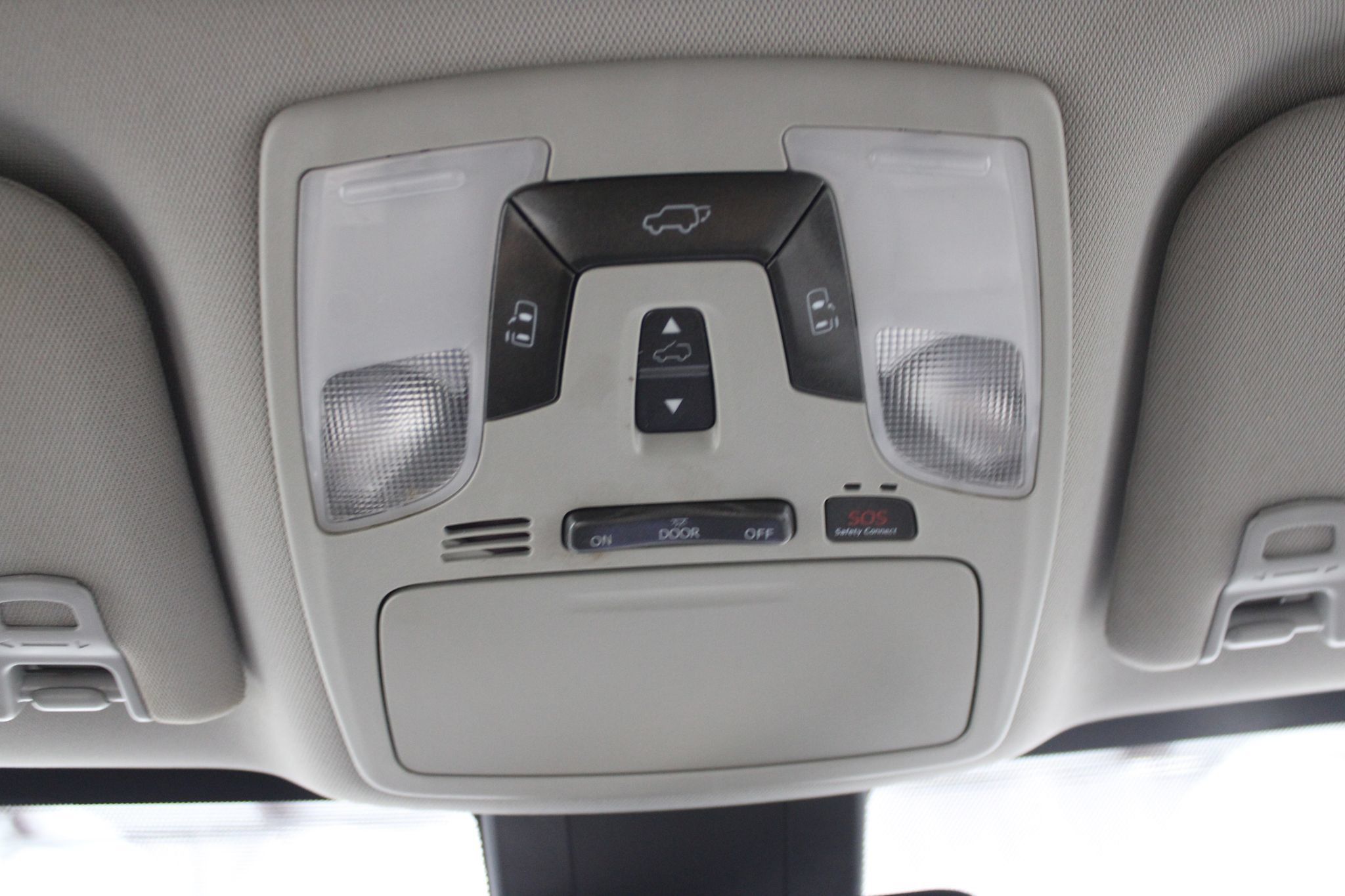 Used 2020 Toyota Sienna XLE w/ XLE Navigation Package FWD image 29
