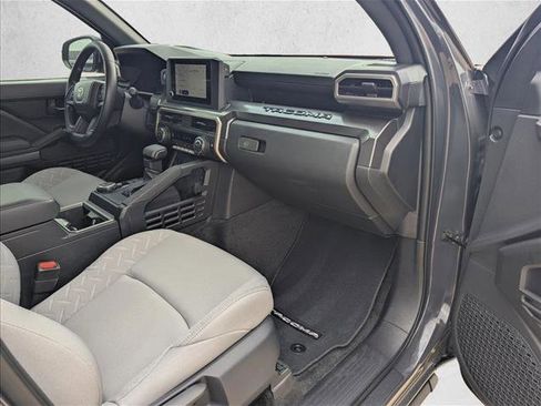 Used 2025 Toyota Tacoma SR5 AWD/4WD image 19