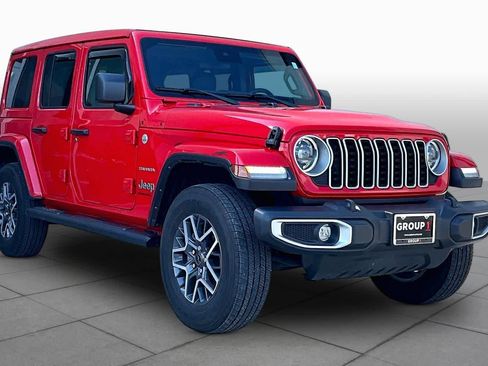 Used 2024 Jeep Wrangler Unlimited Sahara AWD/4WD image 3