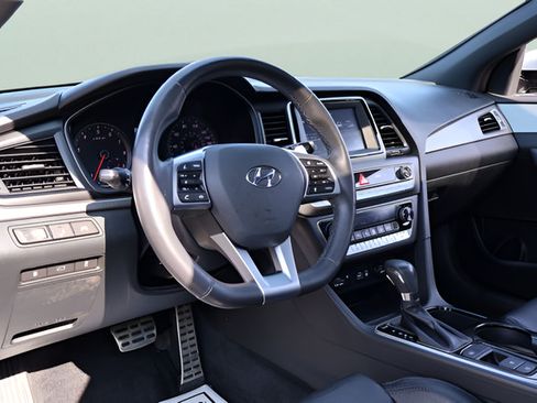 Used 2019 Hyundai Sonata Sport w/ Tech Package 03 FWD image 12