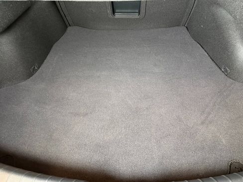 Used 2018 Kia Cadenza Premium w/ Luxury Package image 25