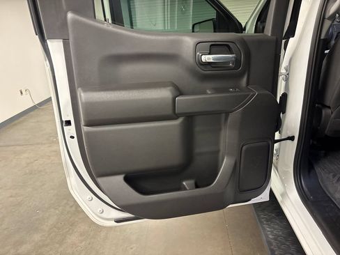 Used 2023 Chevrolet Silverado 1500 Custom Trail Boss AWD/4WD image 32