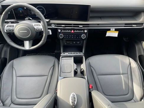 New 2025 Hyundai Tucson Limited FWD image 9