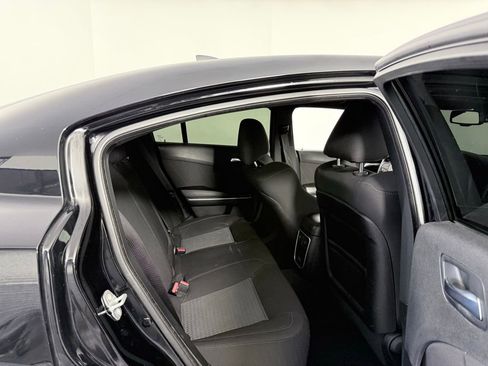 Used 2023 Dodge Charger R/T w/ Technology Group image 23