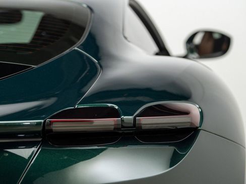 Certified 2022 Ferrari Roma RWD image 67