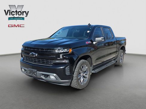 Used 2019 Chevrolet Silverado 1500 RST image 3