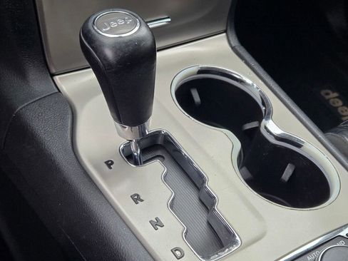 Used 2012 Jeep Grand Cherokee Limited image 35