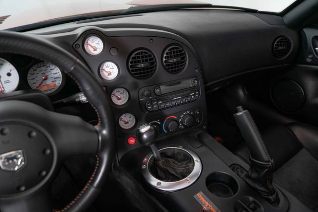 Used 2005 Dodge Viper SRT-10 w/ Copperhead Edition Group RWD image 19