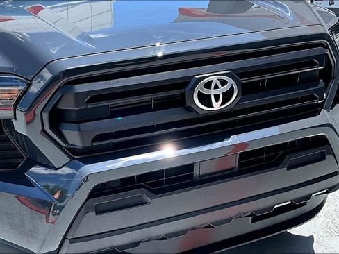 Used 2024 Toyota Tacoma SR AWD/4WD image 35