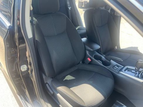 Used 2019 Nissan Sentra SR Turbo FWD image 36