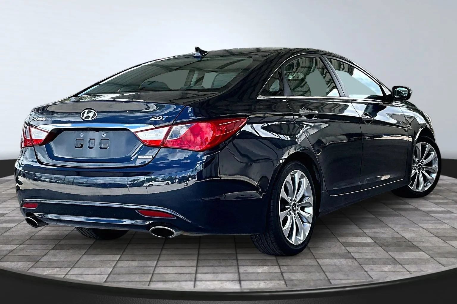 Used 2011 Hyundai Sonata Limited w/ Navigation Pkg 5 FWD image 6