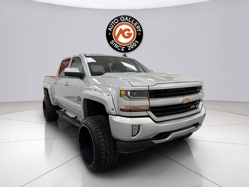 Used 2018 Chevrolet Silverado 1500 LT w/ All Star Edition AWD/4WD image 1