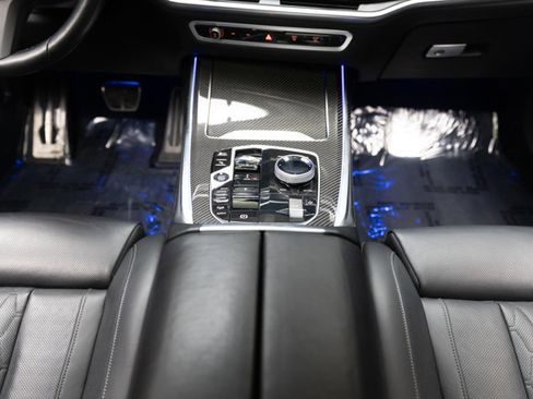Used 2024 BMW X7 M60i w/ Executive Package image 9