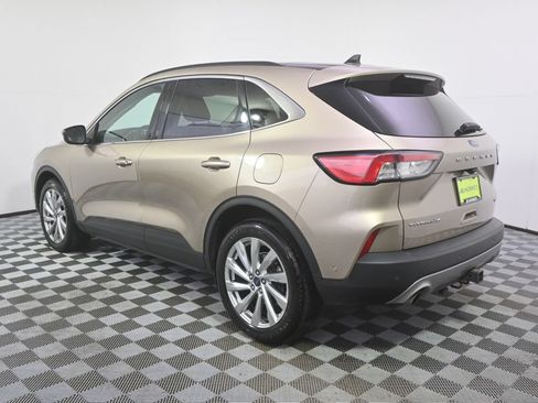Used 2021 Ford Escape Titanium w/ Titanium Elite Package AWD/4WD image 3