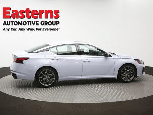 Used 2023 Nissan Altima 2.0 SR FWD image 45