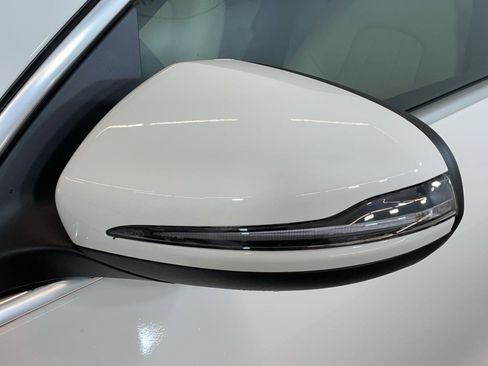 Certified 2025 Mercedes-Benz GLA 250 image 18