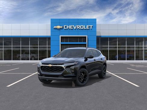 New 2026 Chevrolet Trax LT w/ Driver Confidence Package FWD image 8