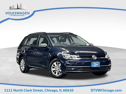 Used 2018 Volkswagen Golf S image 1